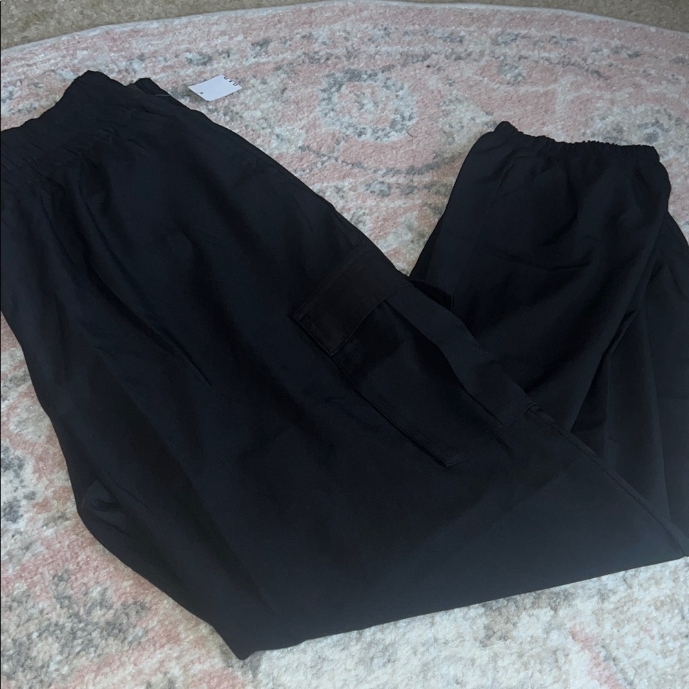 NWT!  Quick dry Cargo Pants